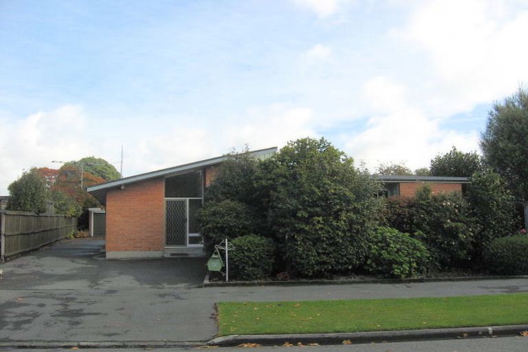 Photo of property in 2/23 Tudor Avenue, Ilam, Christchurch, 8041