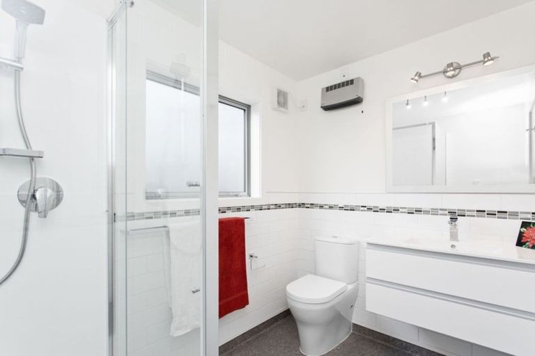 Photo of property in 1/15 Marriner Street, Sumner, Christchurch, 8081