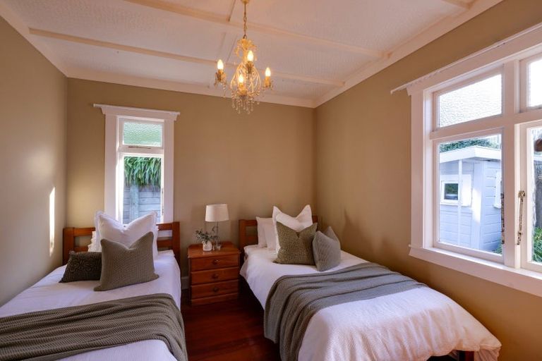 Photo of property in 4 Harvey Road, Bluff Hill, Napier, 4110