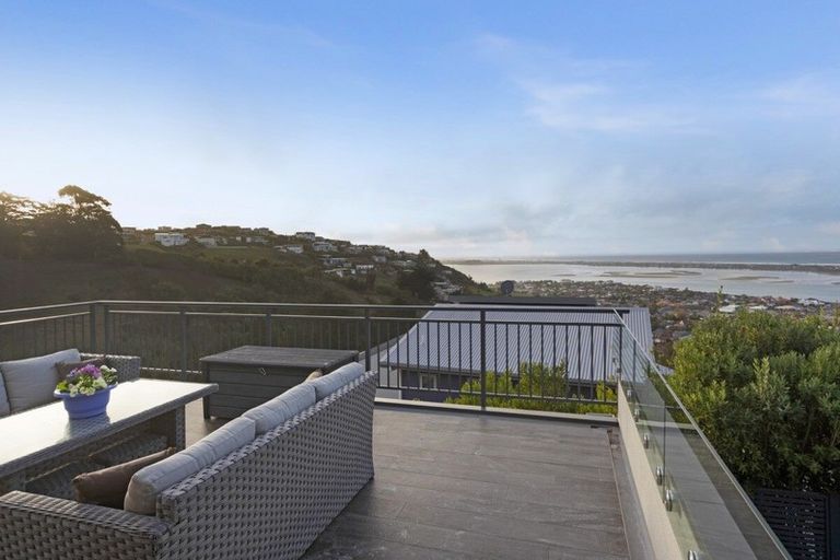 Photo of property in 15 Mandalay Lane, Redcliffs, Christchurch, 8081