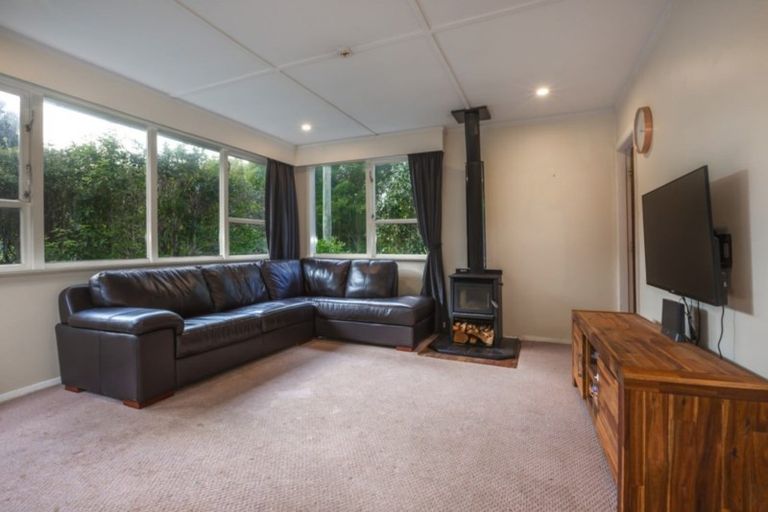 Photo of property in 7b Donlin Road, Pukerua Bay, 5026