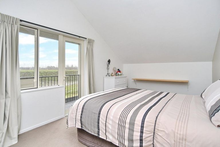 Photo of property in 2/775 Main North Road, Belfast, Christchurch, 8051