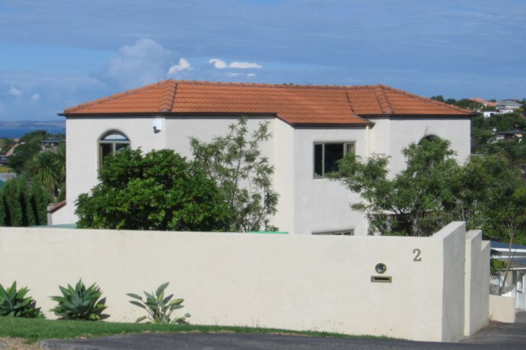 Photo of property in 2/2 Kiteroa Terrace, Rothesay Bay, Auckland, 0630