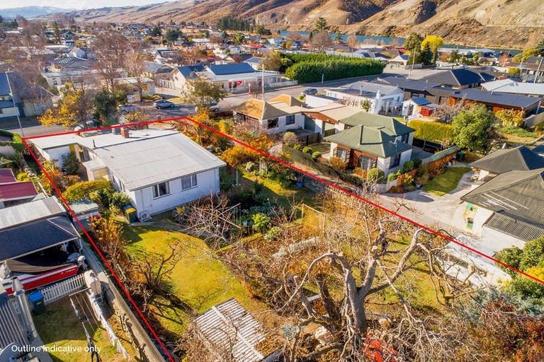 Photo of property in 22 Molyneux Avenue, Cromwell, 9310