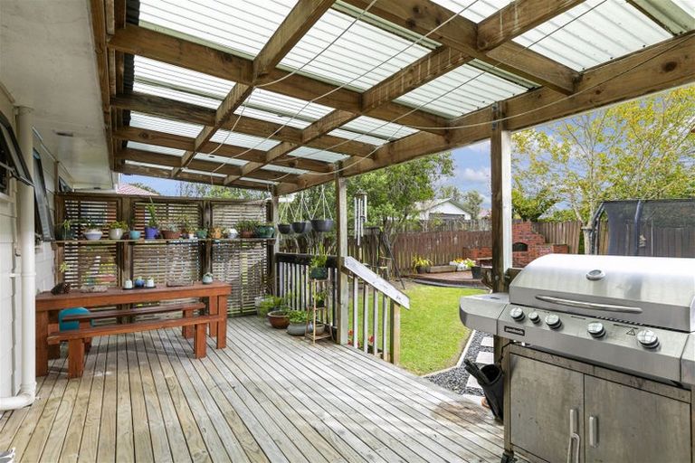 Photo of property in 45 Rosewarne Crescent, Glendene, Auckland, 0602