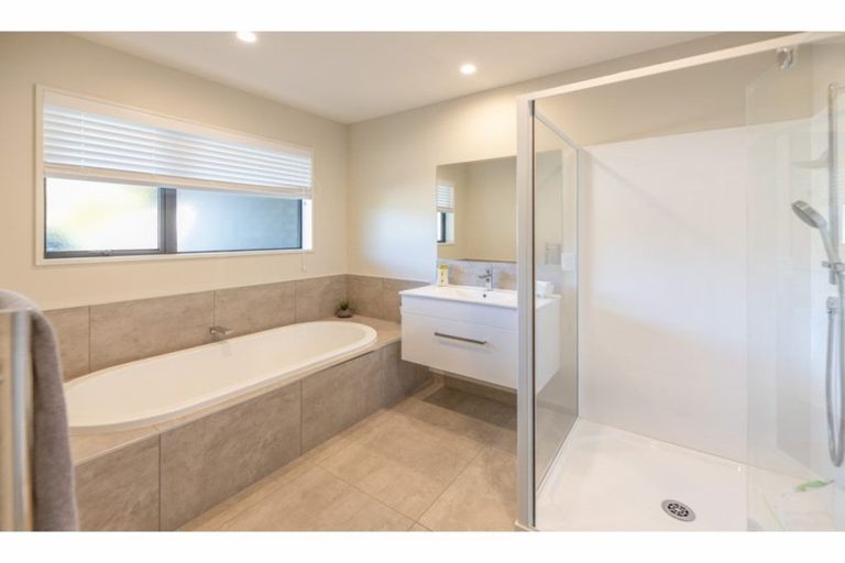 Photo of property in 25 Glenmark Drive, Waipara, 7483