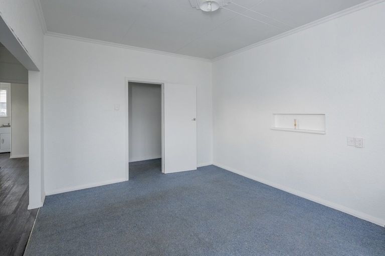 Photo of property in 12 Stuckey Street, Levin, 5510