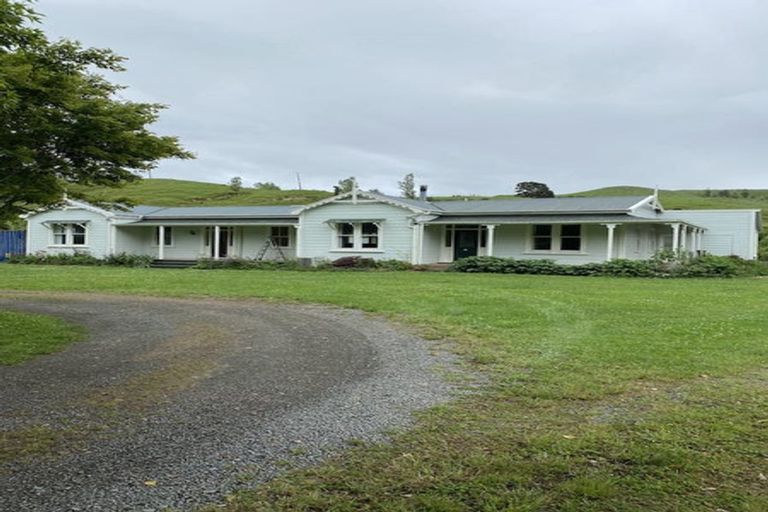 Photo of property in 1663 Opaki Kaiparoro Road, Mauriceville, Masterton, 5882