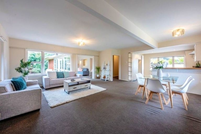 Photo of property in 147 Wairakei Road, Bryndwr, Christchurch, 8053