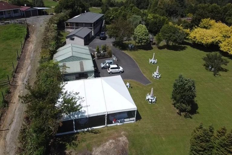 Photo of property in 104 Ringawhati Road, Otaki, 5583