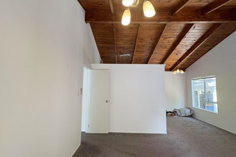 Photo of property in 1/45 Mcdowell Crescent, Hillcrest, Auckland, 0627