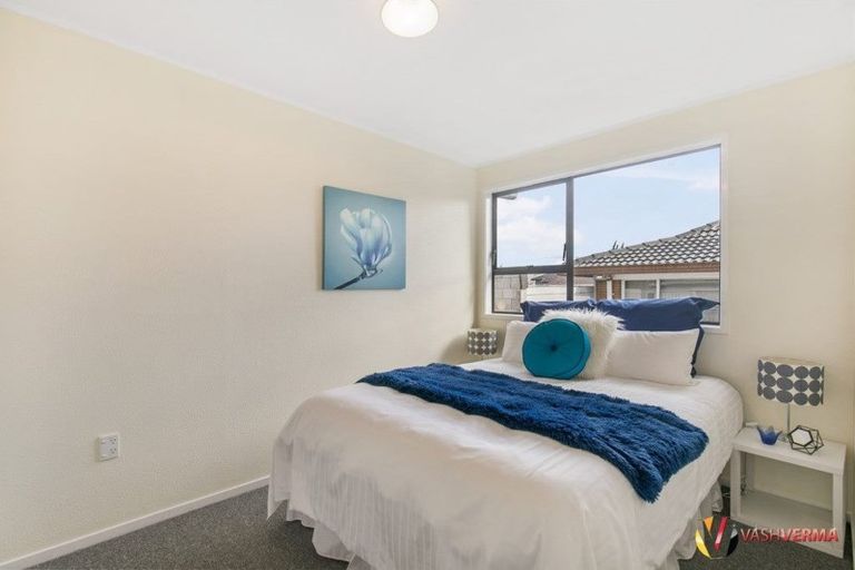 Photo of property in 1/53 Great South Road, Takanini, 2112