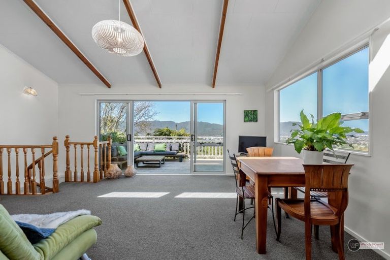Photo of property in 3 Sunshine Crescent, Kelson, Lower Hutt, 5010