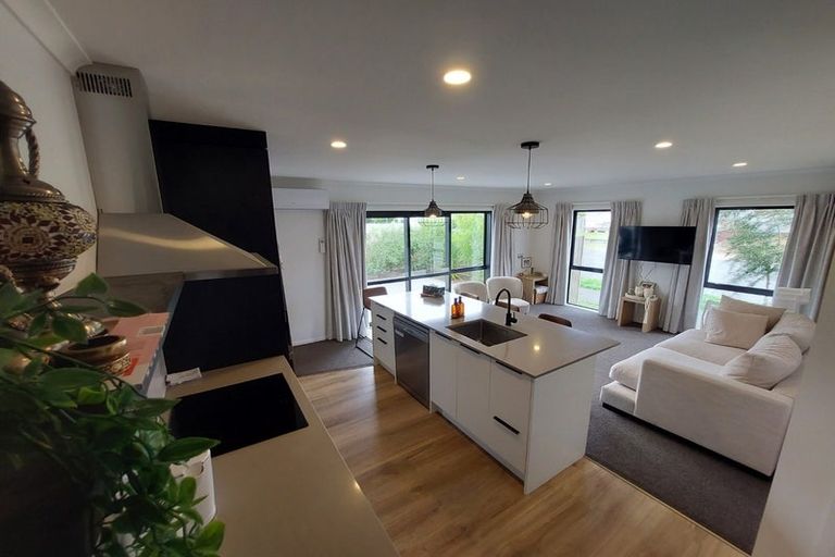 Photo of property in 2b Sheila Place, Dinsdale, Hamilton, 3204