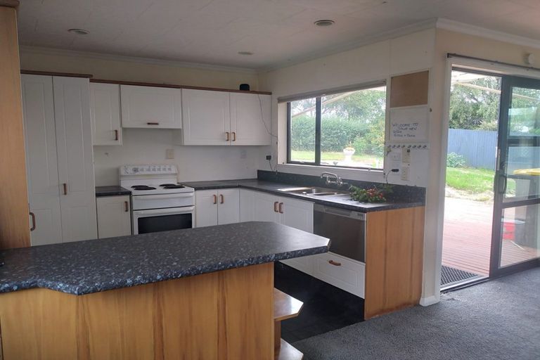 Photo of property in 16 Severn Street, Green Island, Dunedin, 9018