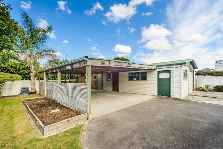 Photo of property in 10 Stanley Avenue, Palmerston North, 4414