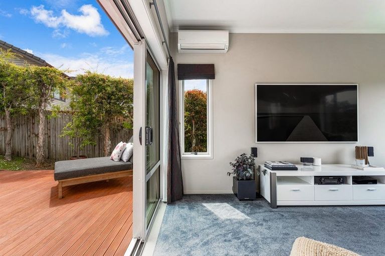 Photo of property in 54 Hornbill Drive, Fairview Heights, Auckland, 0632