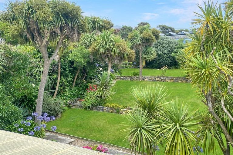 Photo of property in 76 Mount Pleasant Road, Mount Pleasant, Christchurch, 8081