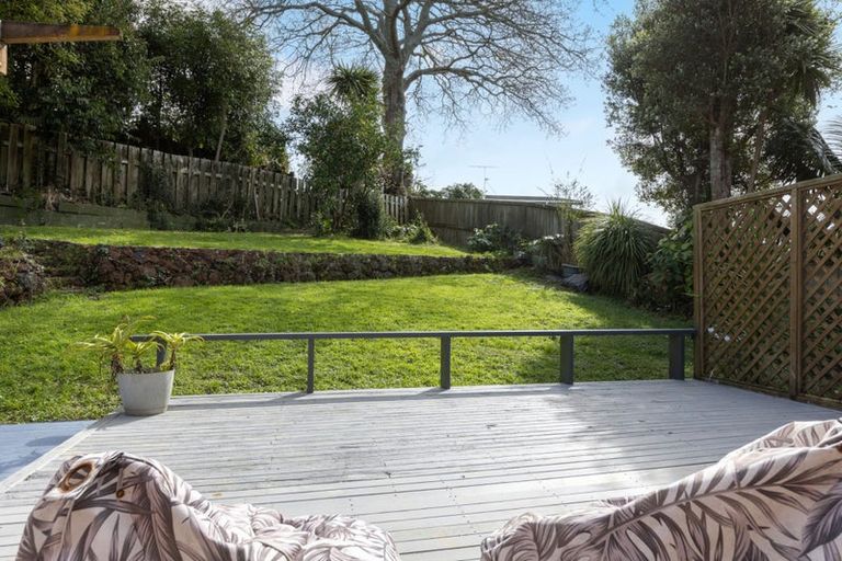 Photo of property in 2/12 Surville Place, Mairangi Bay, Auckland, 0630