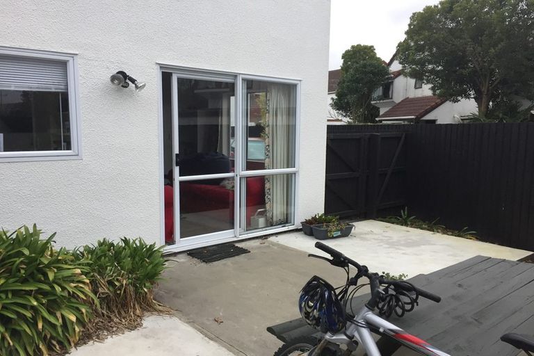 Photo of property in 136a Waimairi Road, Ilam, Christchurch, 8041