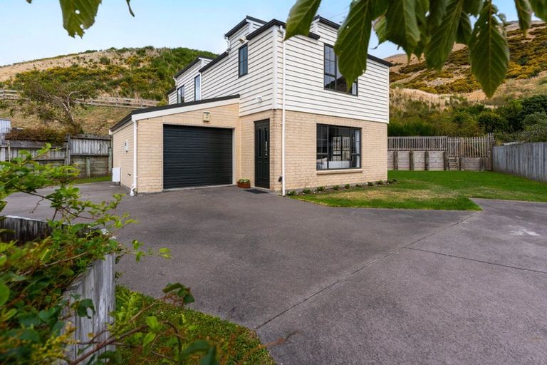 Photo of property in 70 Erlestoke Crescent, Churton Park, Wellington, 6037