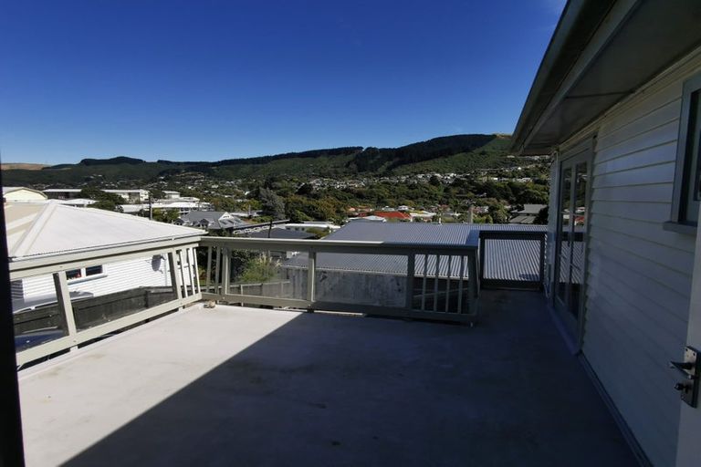 Photo of property in 18 Ranui Terrace, Tawa, Wellington, 5028