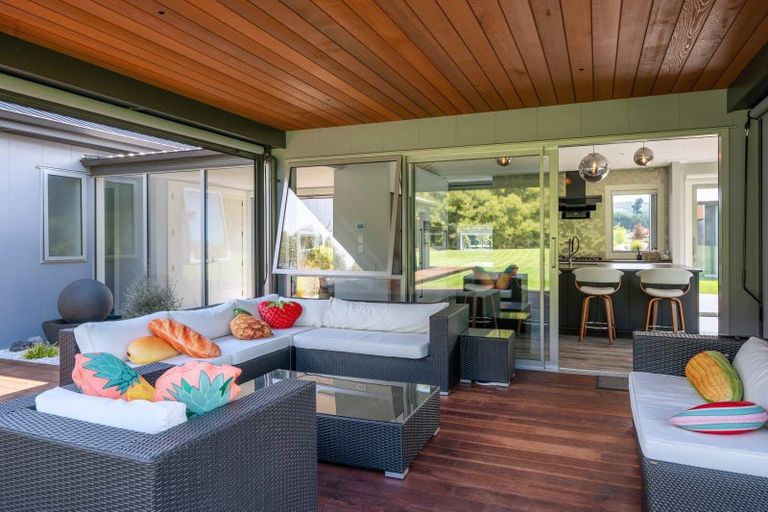 Photo of property in 20 Lancewood Way, Kinloch, Taupo, 3377