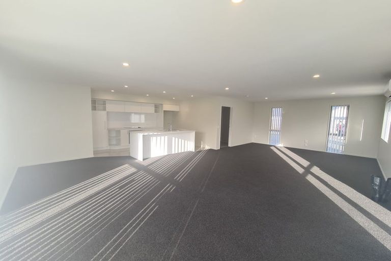 Photo of property in 5 Hamlett Drive, Woodend, 7610