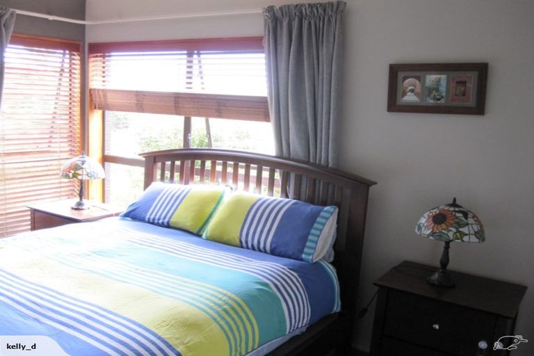 Photo of property in 12 Tiri View Place, Waiake, Auckland, 0630