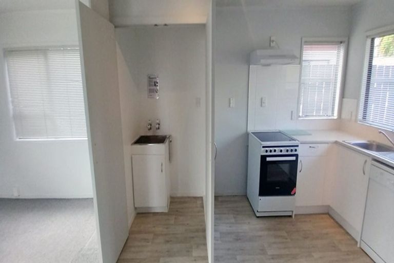 Photo of property in 2/40 Saxon Street, Waterview, Auckland, 1026