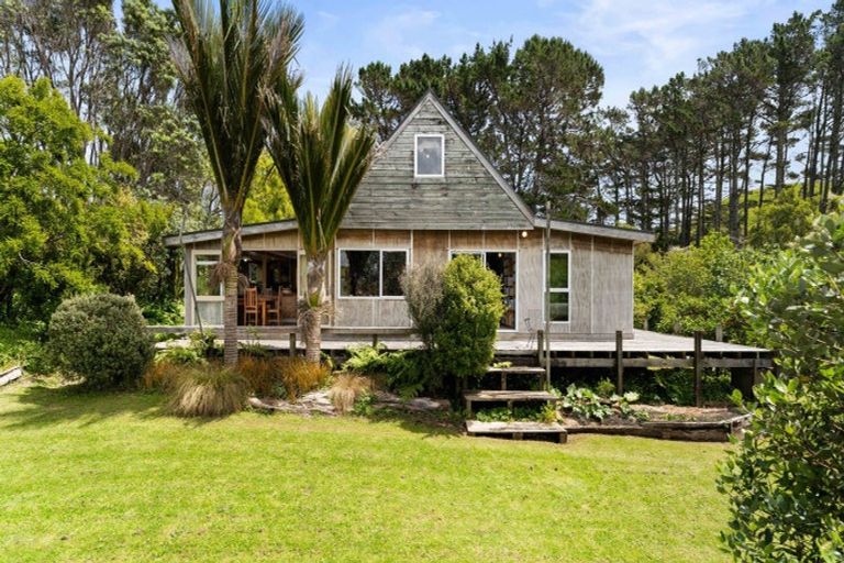 Photo of property in 2447 Port Waikato-waikaretu Road, Waikaretu, Tuakau, 2695