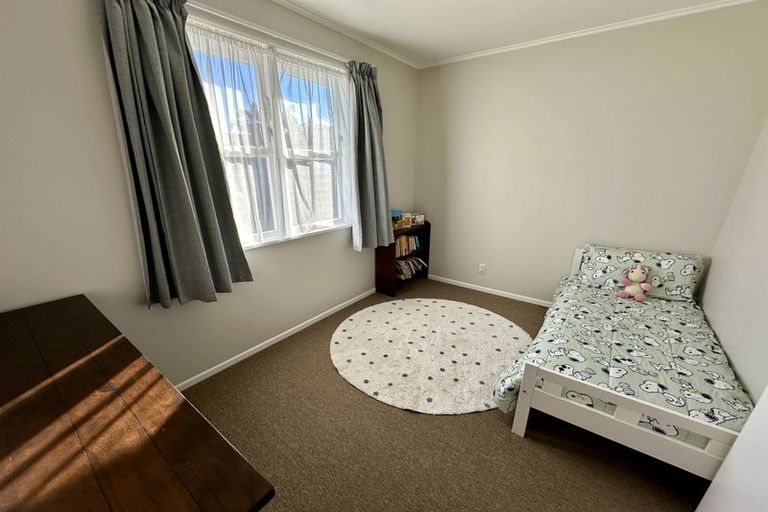 Photo of property in 4 Lyndon Place, Manurewa, Auckland, 2102