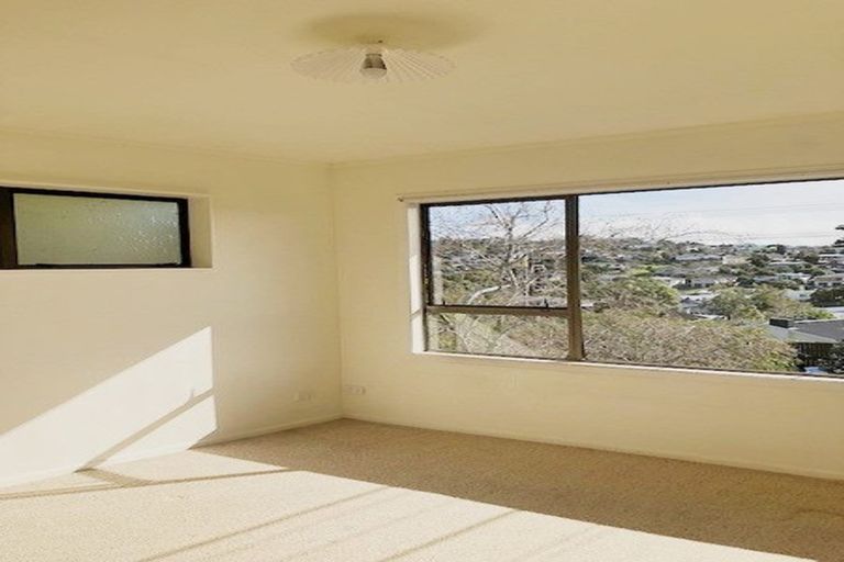Photo of property in 1/99 Archers Road, Hillcrest, Auckland, 0629
