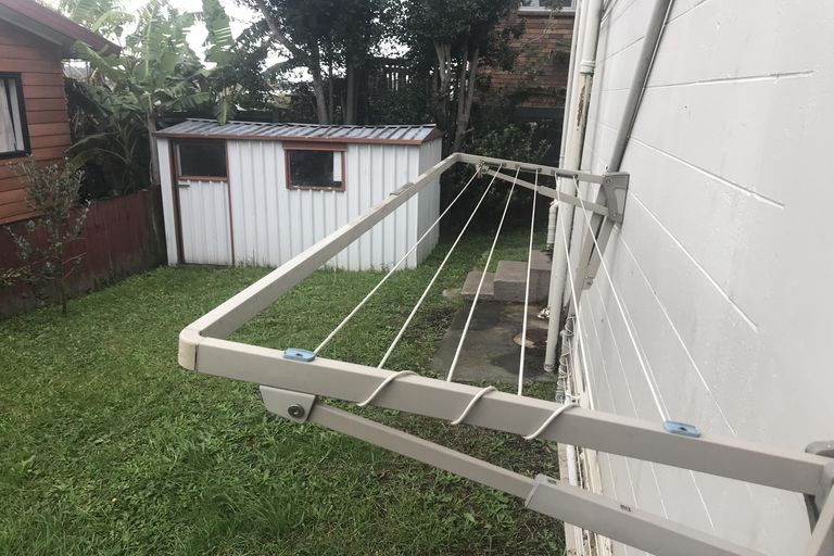 Photo of property in 1/16 Fairway Avenue, Red Beach, 0932