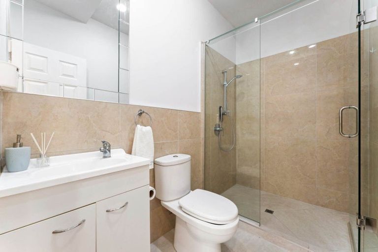 Photo of property in 15b Glendhu Road, Bayview, Auckland, 0629