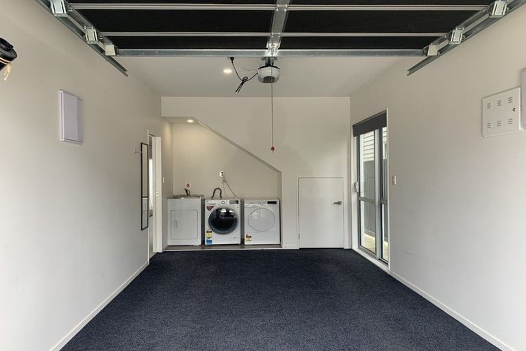 Photo of property in 2 Blackbird Lane, Hobsonville, Auckland, 0616