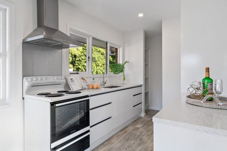 Photo of property in 47 Grande Vue Road, Hillpark, Auckland, 2102