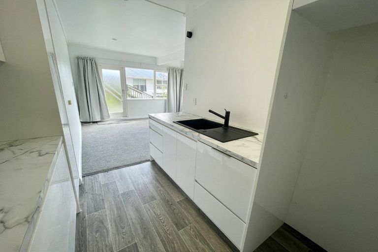 Photo of property in 15 Holborn Drive, Stokes Valley, Lower Hutt, 5019