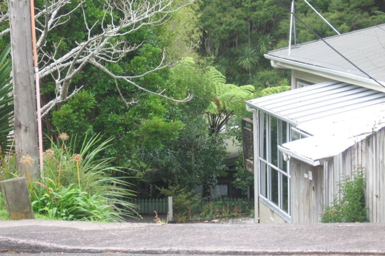 Photo of property in 1/20 South Lynn Road, Titirangi, Auckland, 0604