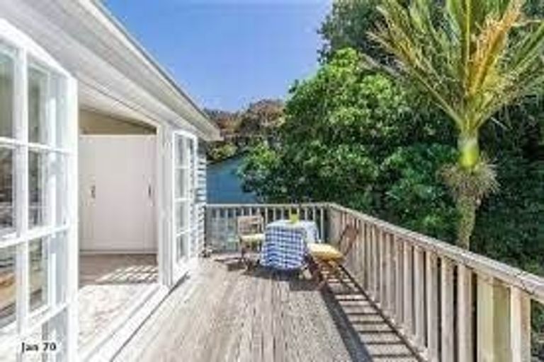 Photo of property in 60 Simla Crescent, Khandallah, Wellington, 6035