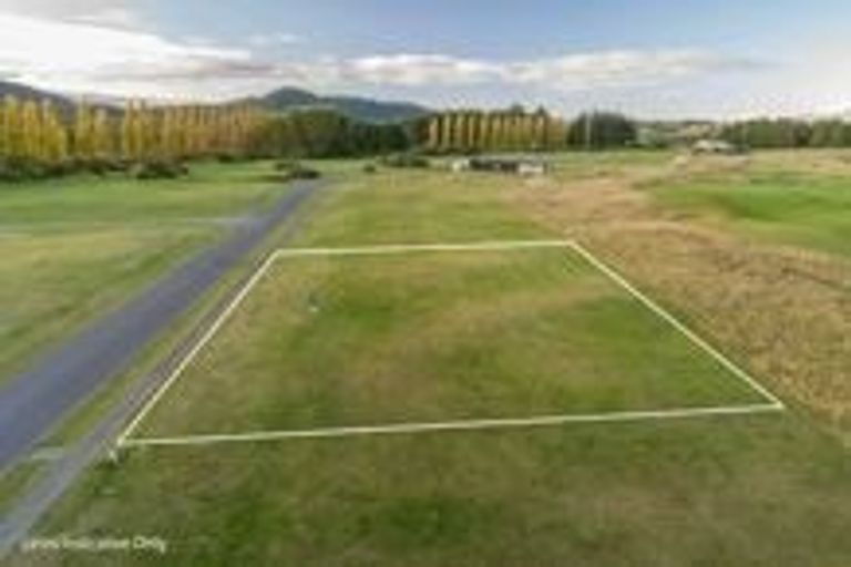Photo of property in 20 The Fairways, Kinloch, Taupo, 3377