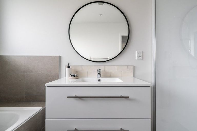 Photo of property in 9 One Haruru Street, Cambridge, 3493