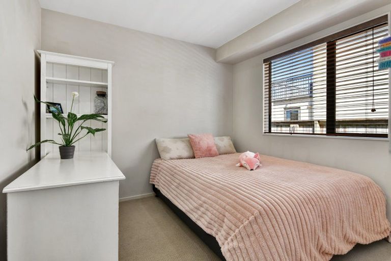 Photo of property in 17 The Rise, Gulf Harbour, Whangaparaoa, 0930