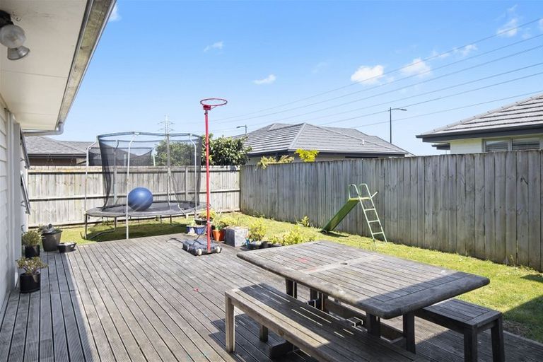 Photo of property in 18 Yatterina Avenue, Takanini, 2112