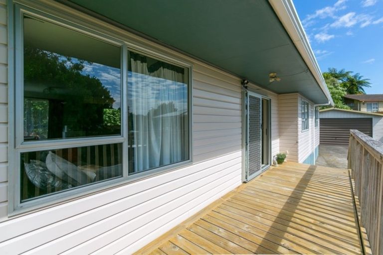 Photo of property in 54 Seaview Road, Marfell, New Plymouth, 4310