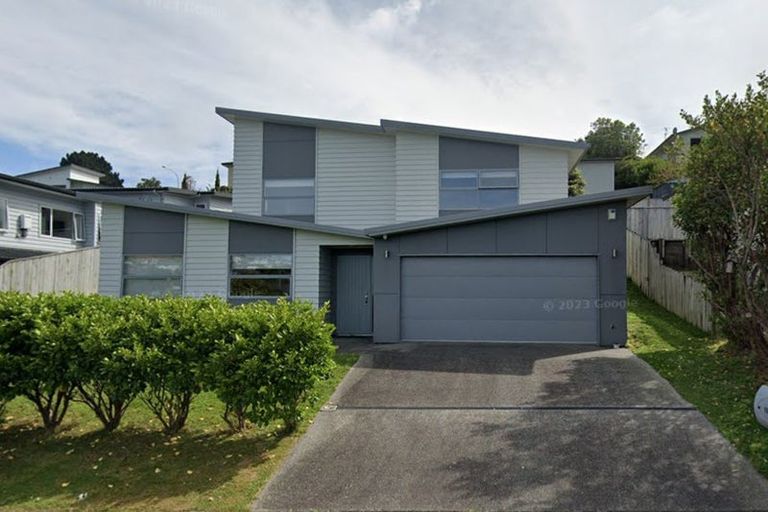 Photo of property in 11 Fiordland Place, Aotea, Porirua, 5024
