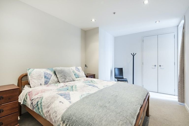 Photo of property in Piermont Apartments, 2a/82 Cable Street, Te Aro, Wellington, 6011