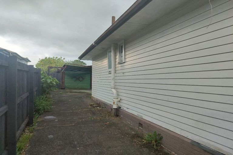 Photo of property in 38 Kervil Avenue, Te Atatu Peninsula, Auckland, 0610