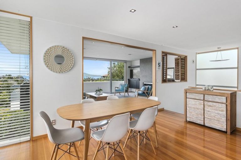 Photo of property in 2/55 Parr Terrace, Castor Bay, Auckland, 0620