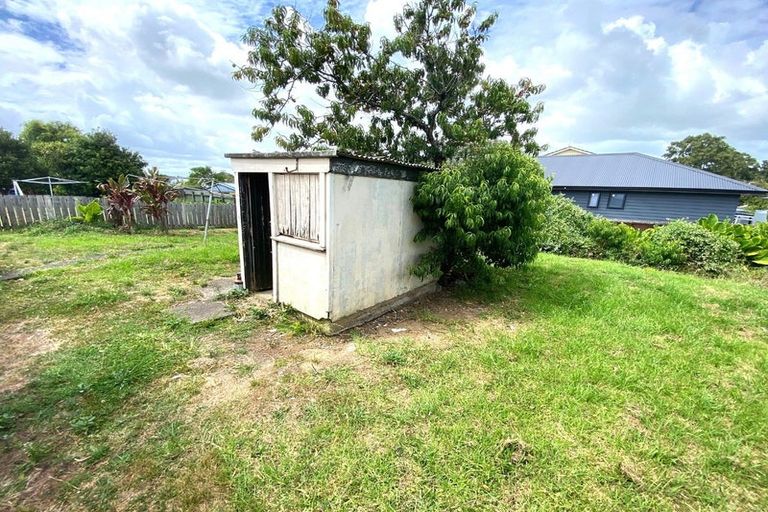 Photo of property in 17 Vickers Crescent, Mangere, Auckland, 2022